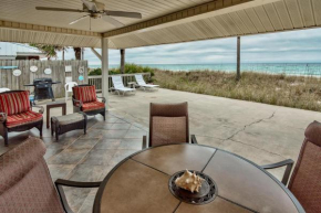 Life's a Beach! Beautiful Private Beachfront Home! Tons of Space! 2 Greatrooms!